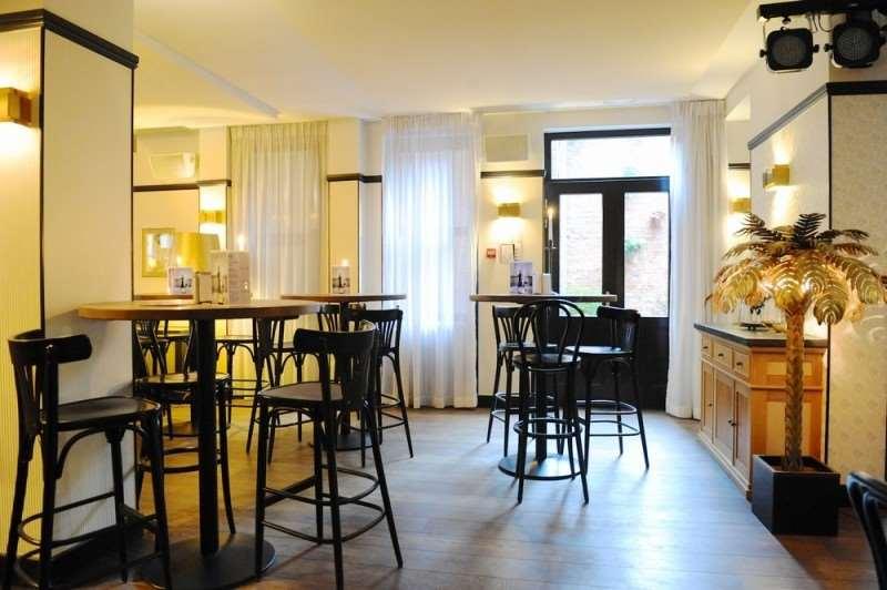 ホテル Latroupe Le Berger Saint-Gilles レストラン 写真