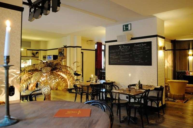 ホテル Latroupe Le Berger Saint-Gilles レストラン 写真