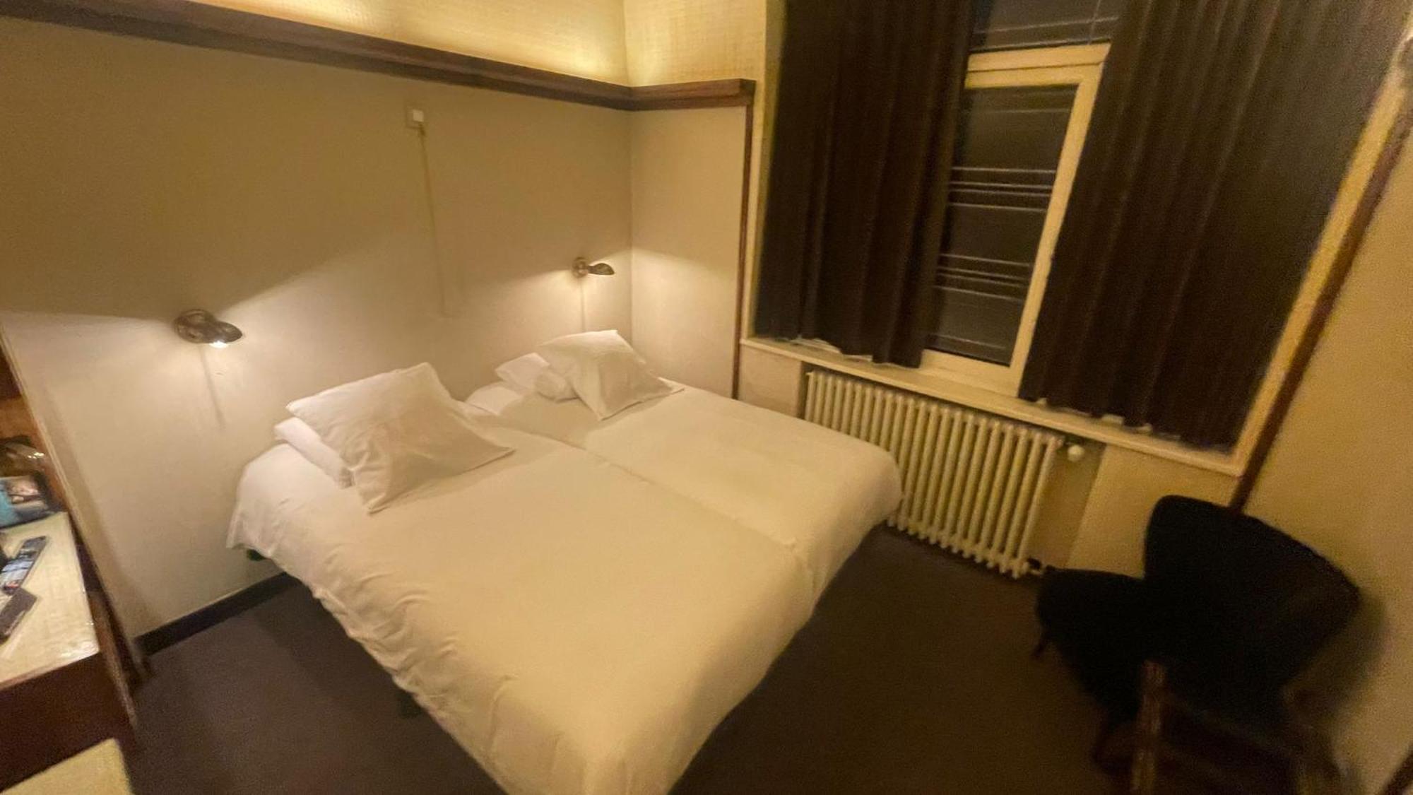 ホテル Latroupe Le Berger Saint-Gilles エクステリア 写真
