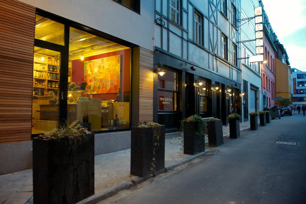 ホテル Latroupe Le Berger Saint-Gilles エクステリア 写真
